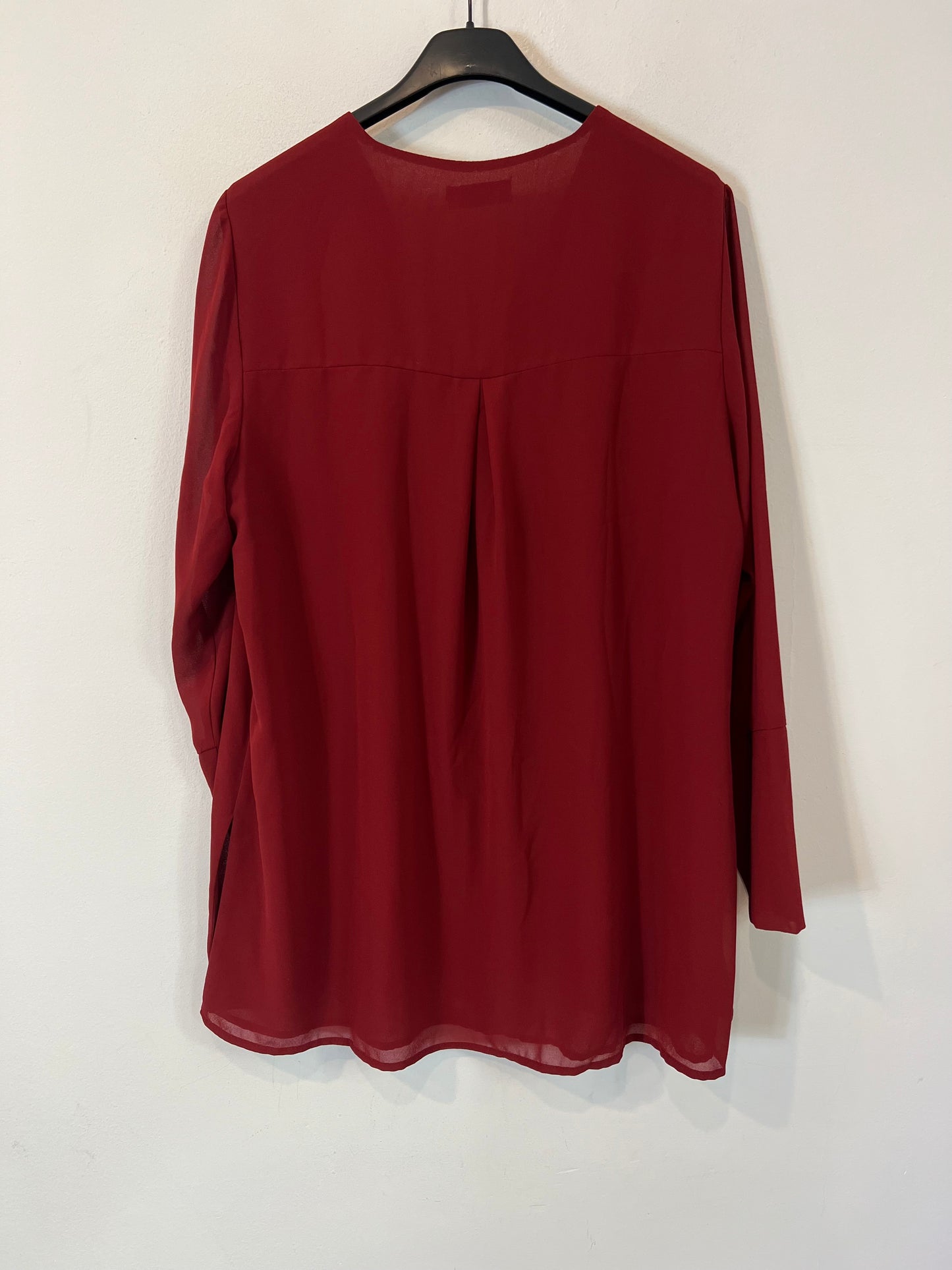 BIMANI. Blusa burdeos botones T.m