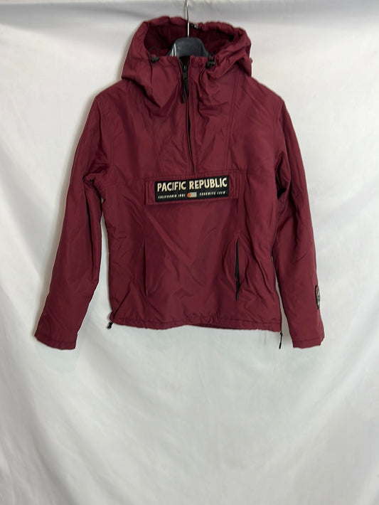 PULL&BEAR. Abrigo acolchado burdeos. T S(Tara)