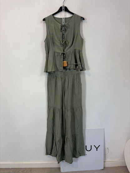 Conjunto verde fluido