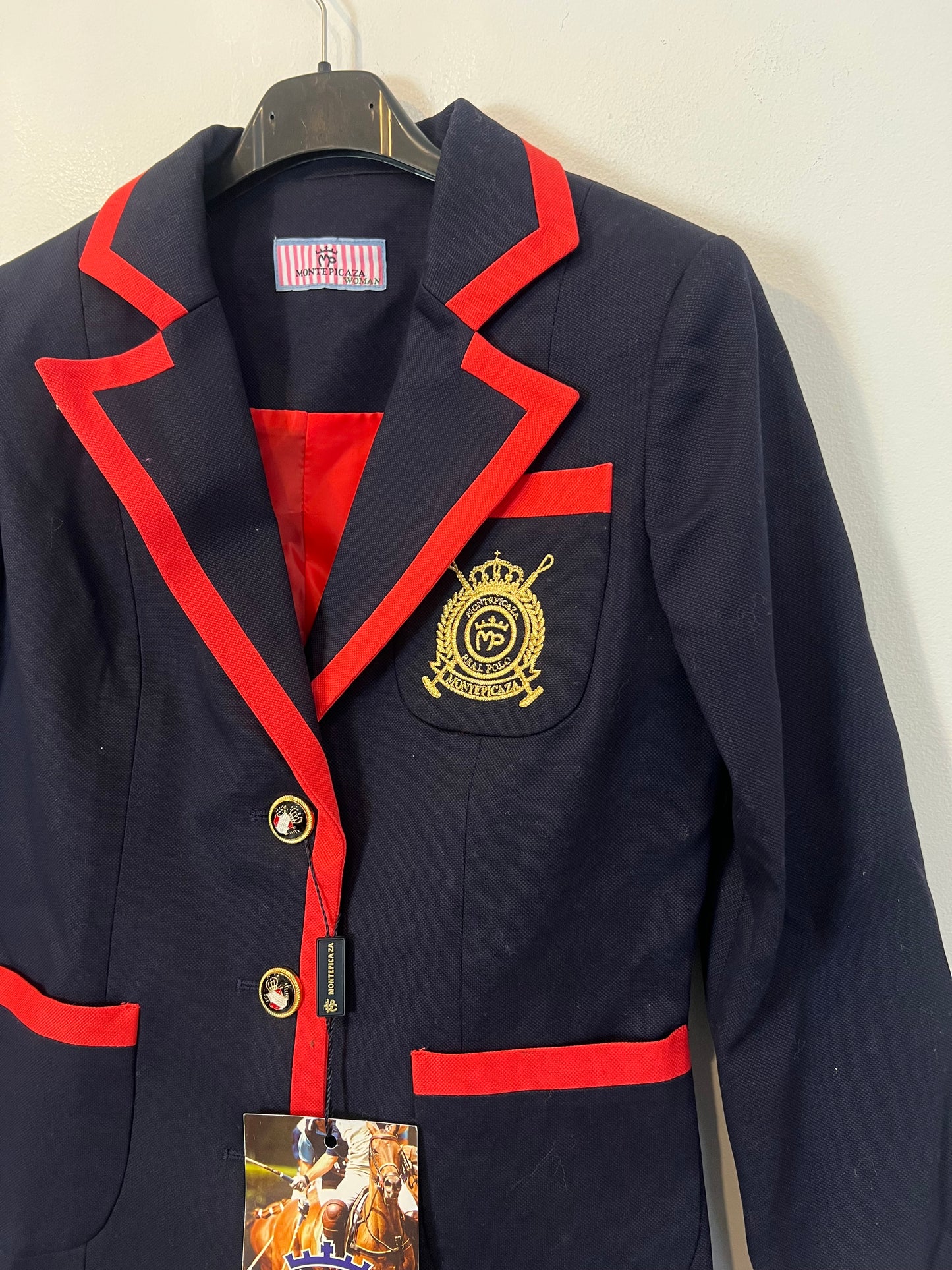 MONTEPICAZA. Blazer azul escudo