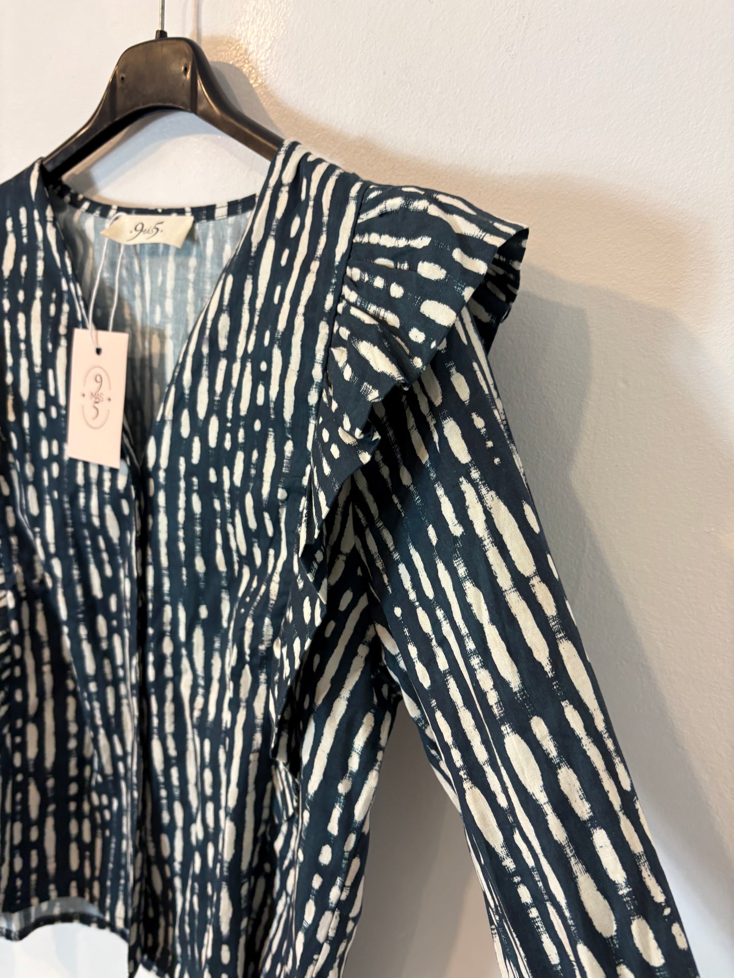 9MAS5. Total look estampado azul petróleo. T S