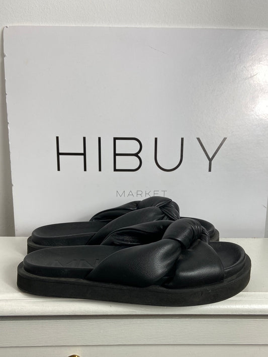 MANGO. Sandalia plana tira acolchada T.38