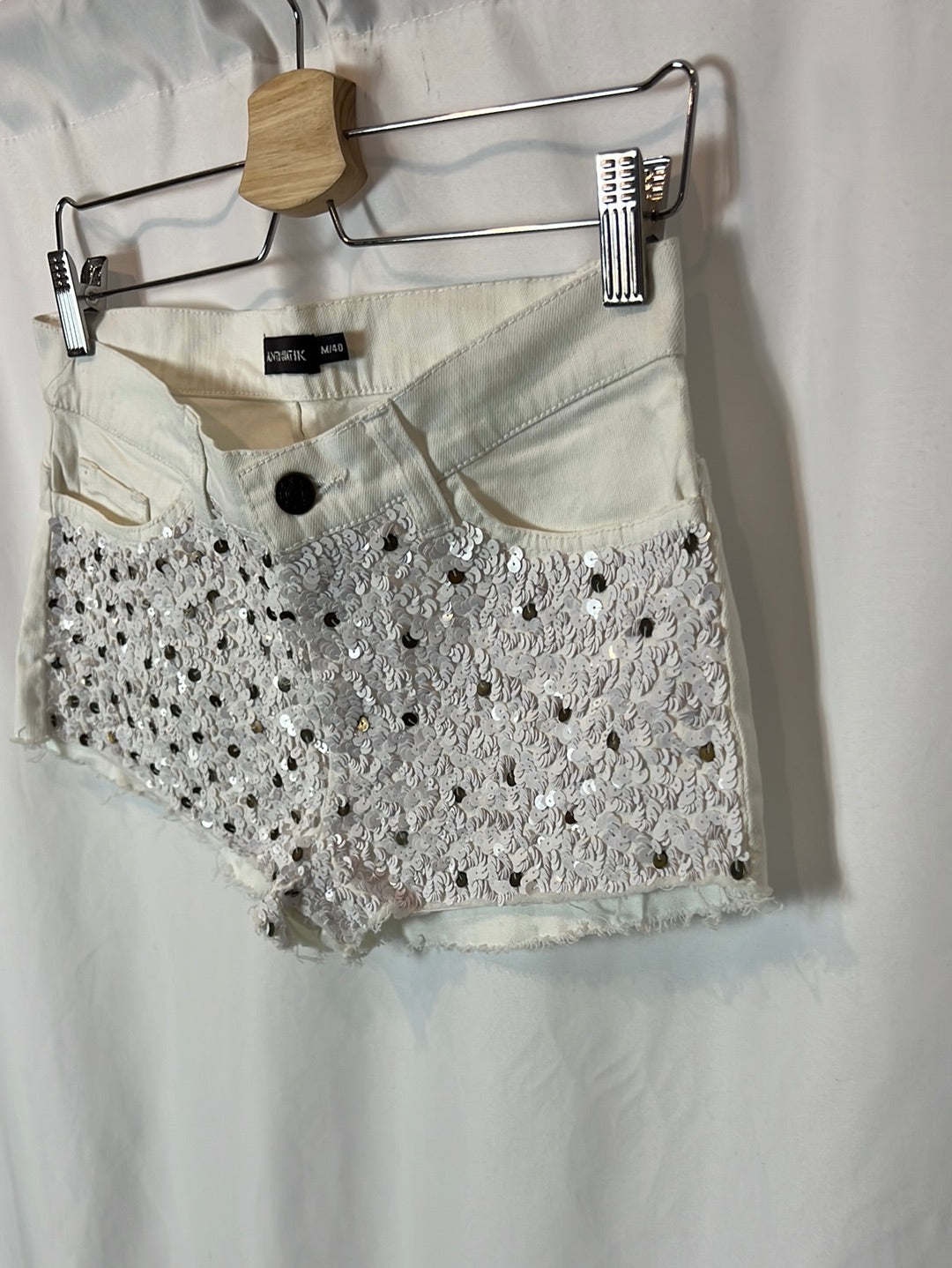 ANTIK BATIK. Sequin denim shorts. T.S.