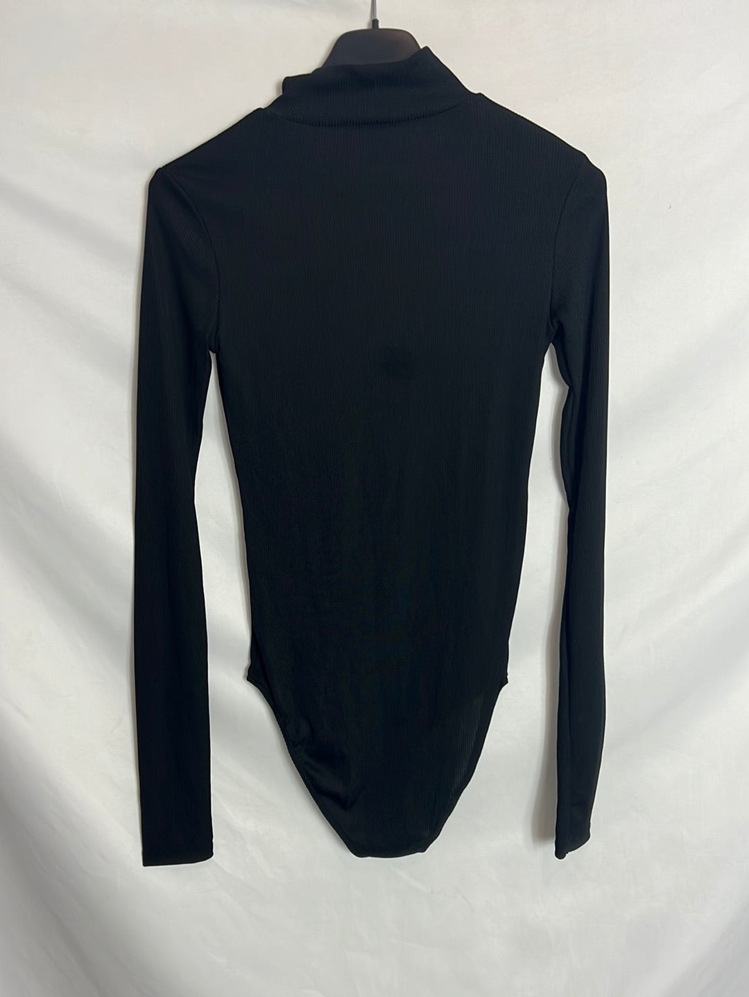 ZARA. Body negro canale. T S