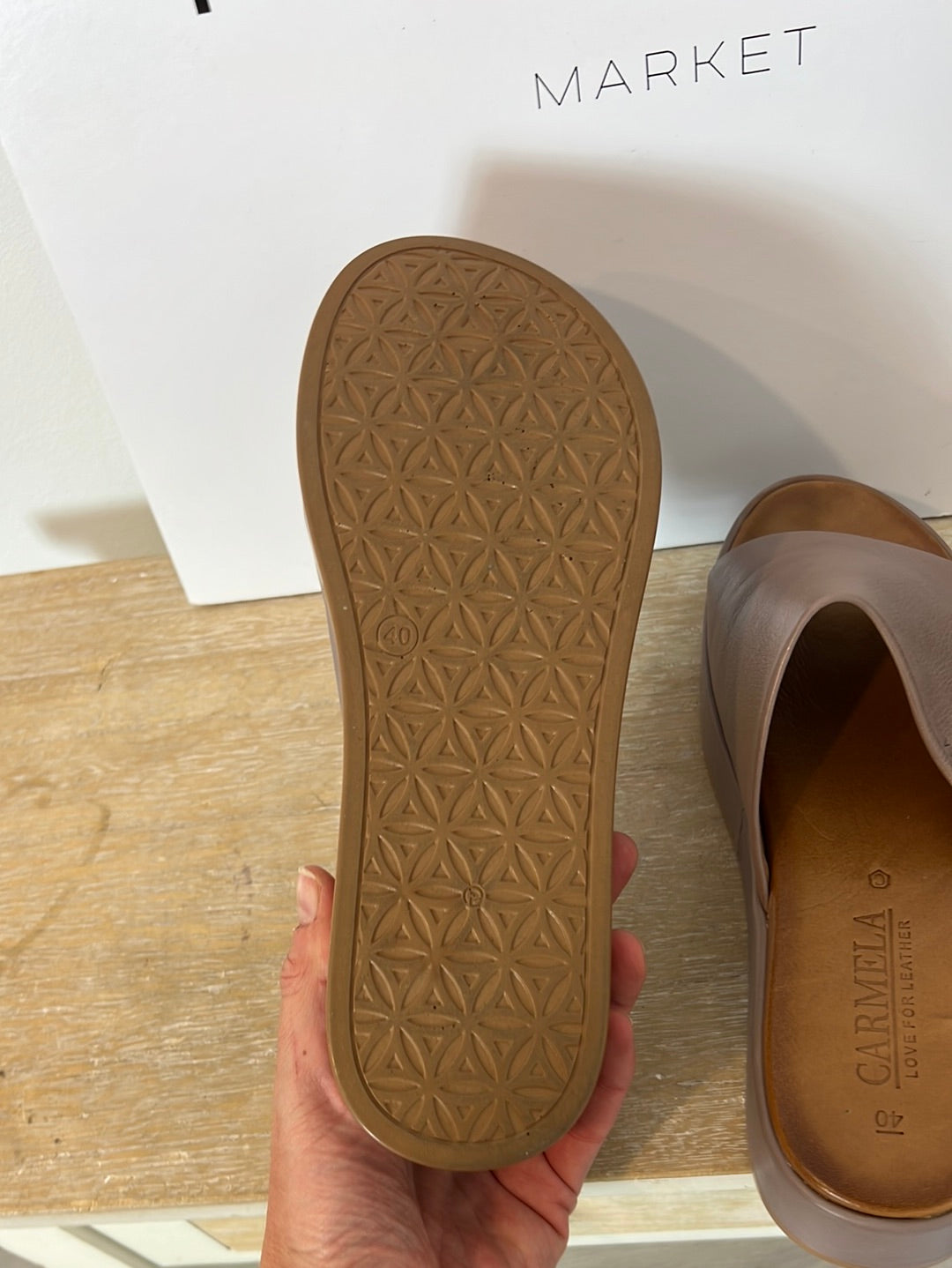 CARMELA. Sandalia plataforma piel. T 40