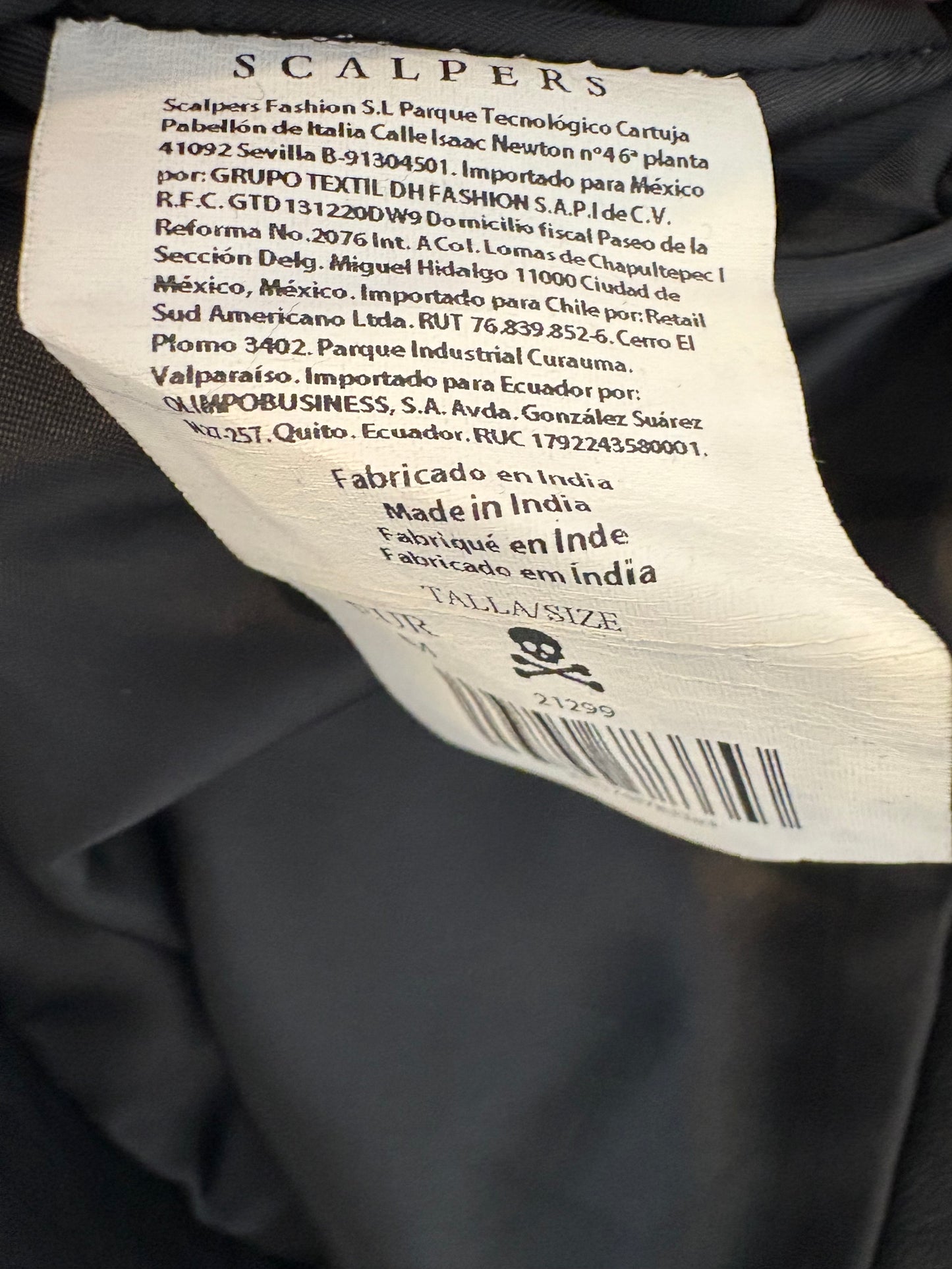 SCALPERS. Falda corta piel