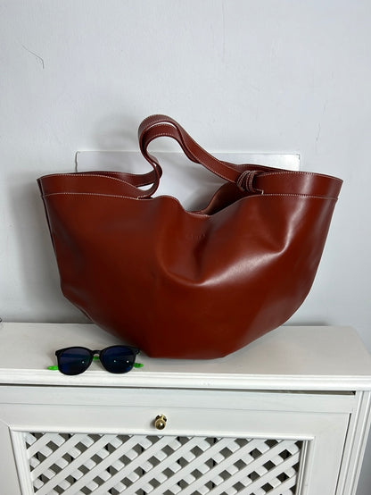 MÖHEL. Bolso marrón piel tote