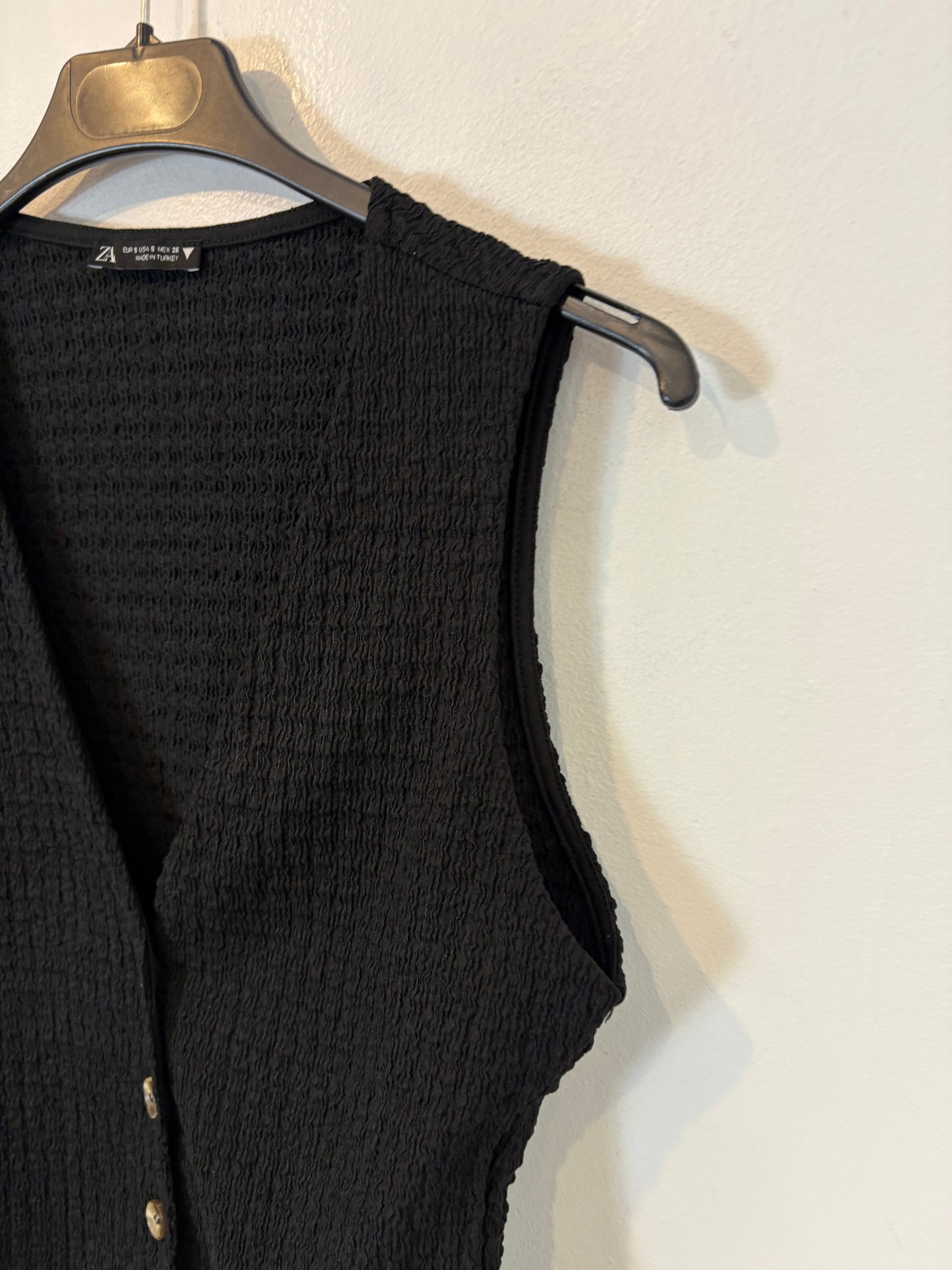 ZARA. Conjunto negro fruncidos. T S