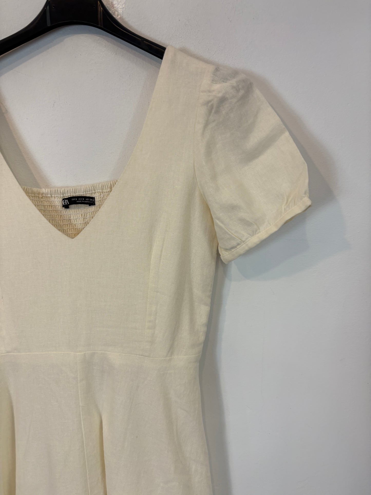 ZARA. Vestido midi color crudo mezcla. T S