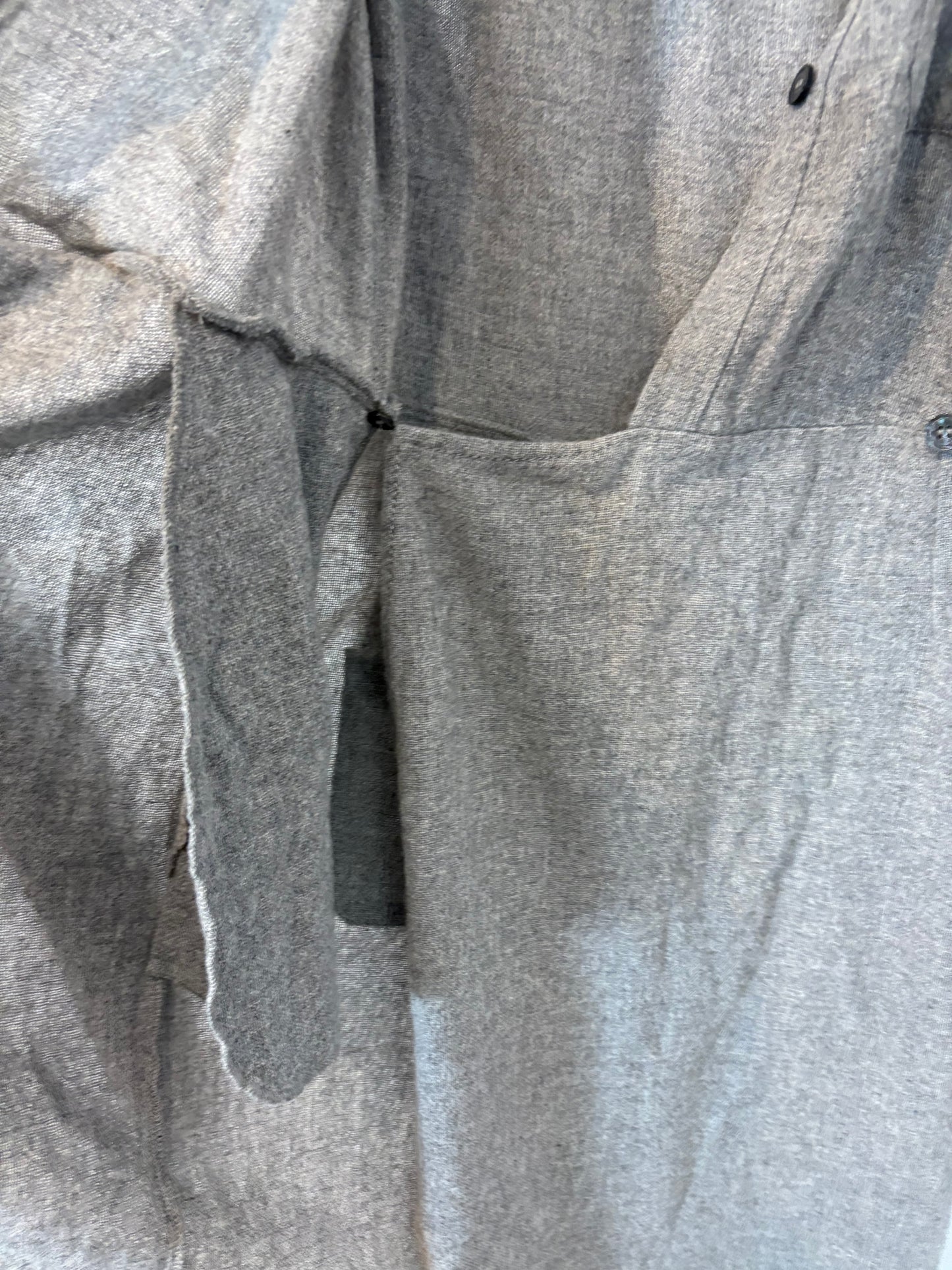 ZARA. Vestido largo cruzado gris