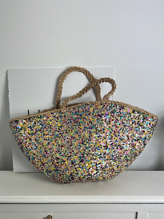 ZARA. Cesta mimbre lentejuelas colores