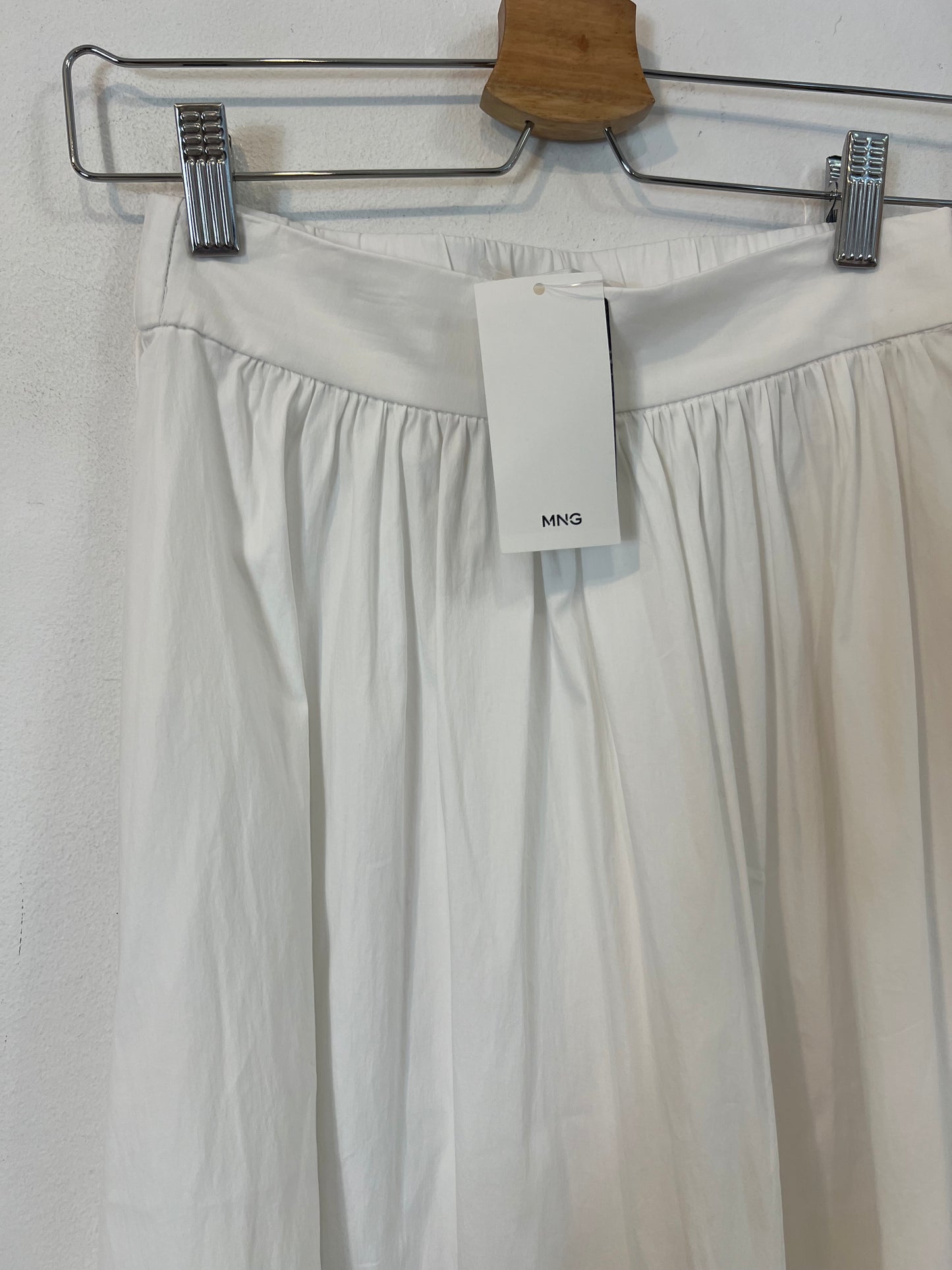 MANGO. Falda blanca evasé