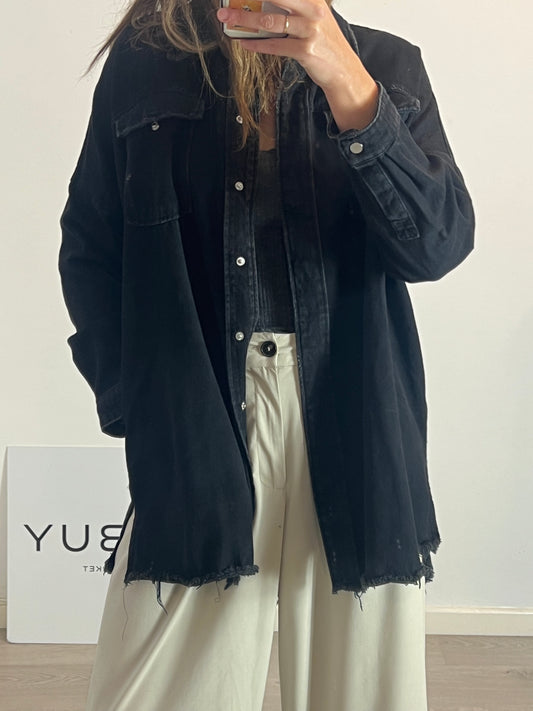 ZARA. Black denim jacket. TS