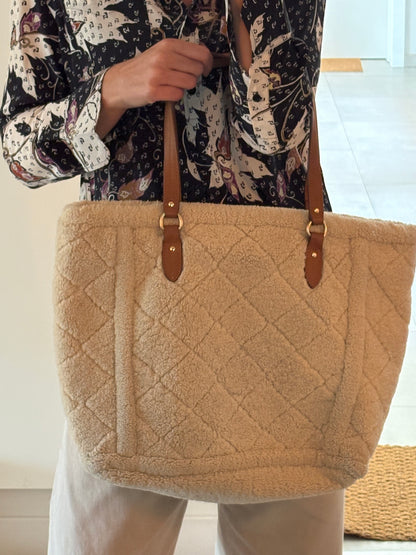 VANESSA BRUNO. Bolso tote borrego
