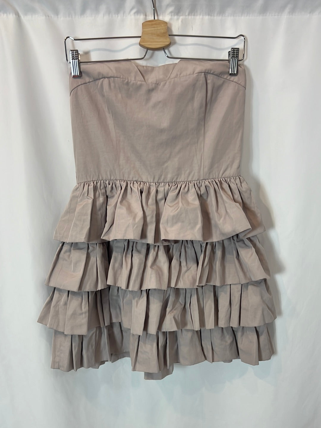 MAJE. Mauve strapless dress with ruffles. Size 40
