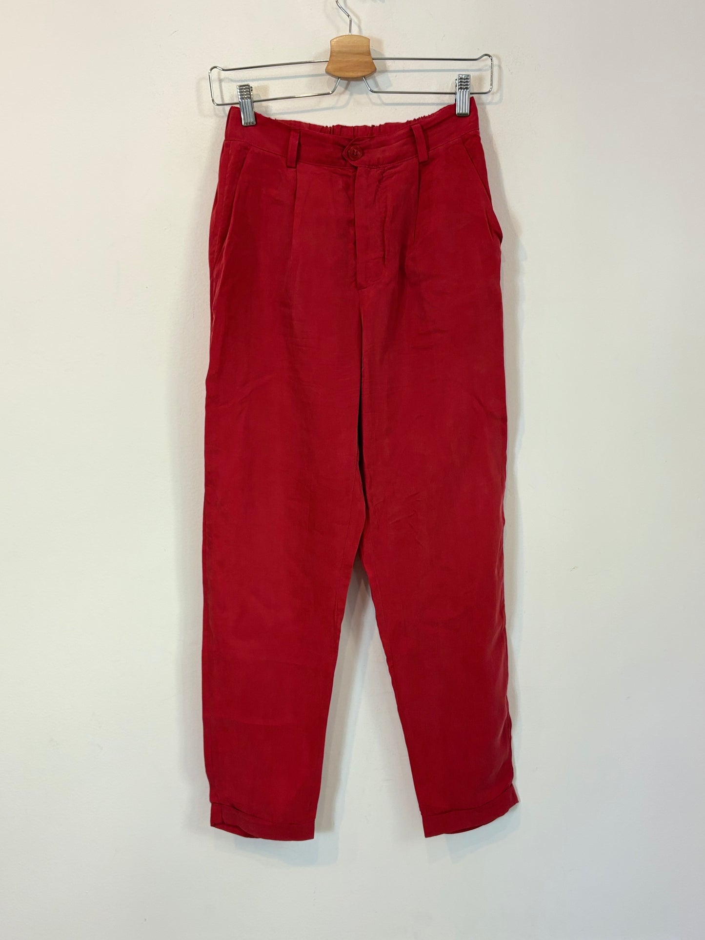MARZI GENESI. Pantalón rojo fluido pinzas