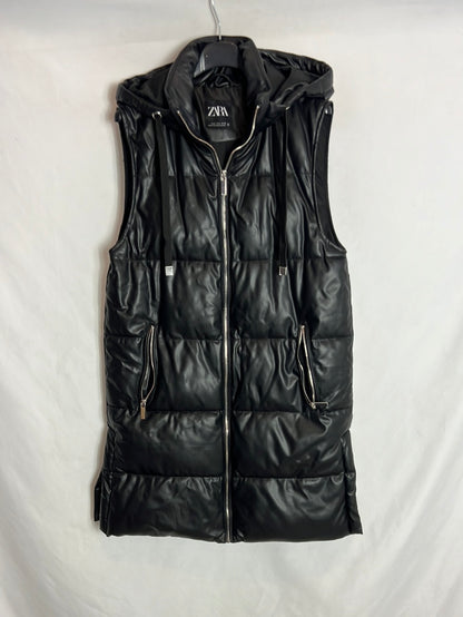 ZARA. Plumas sin mangas negro textura. T S