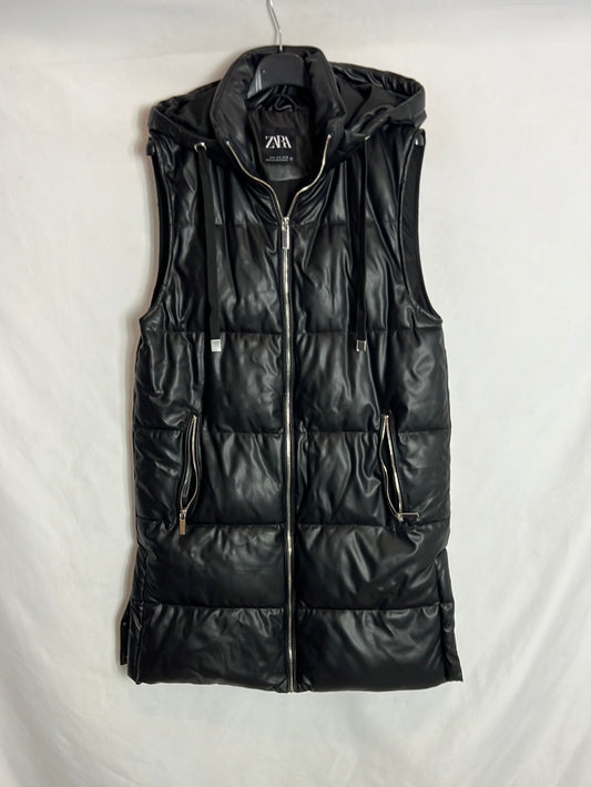 ZARA. Plumas sin mangas negro textura. T S
