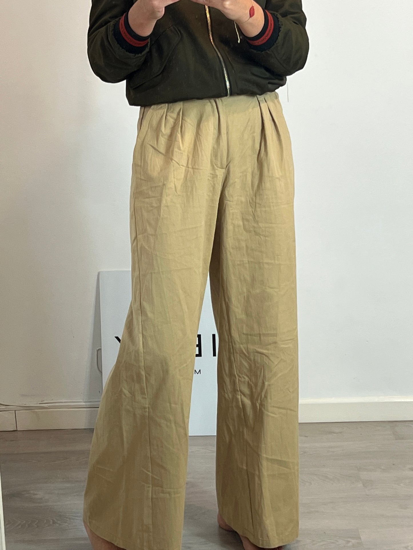 STRADIVARIUS. Camel-colored wide-leg trousers. Size 36