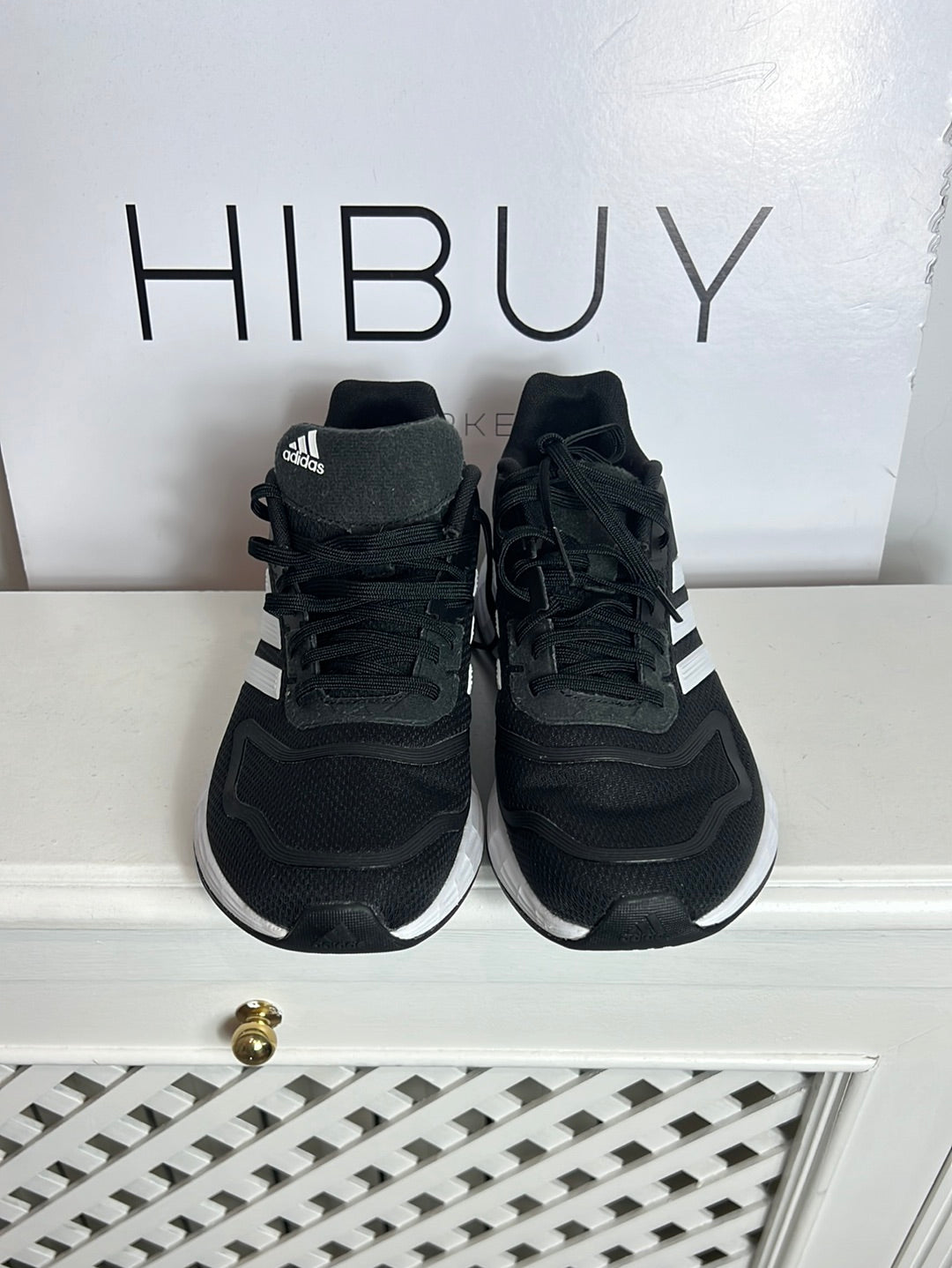 ADIDAS. Zapatilla negra textura. T 38 1/2