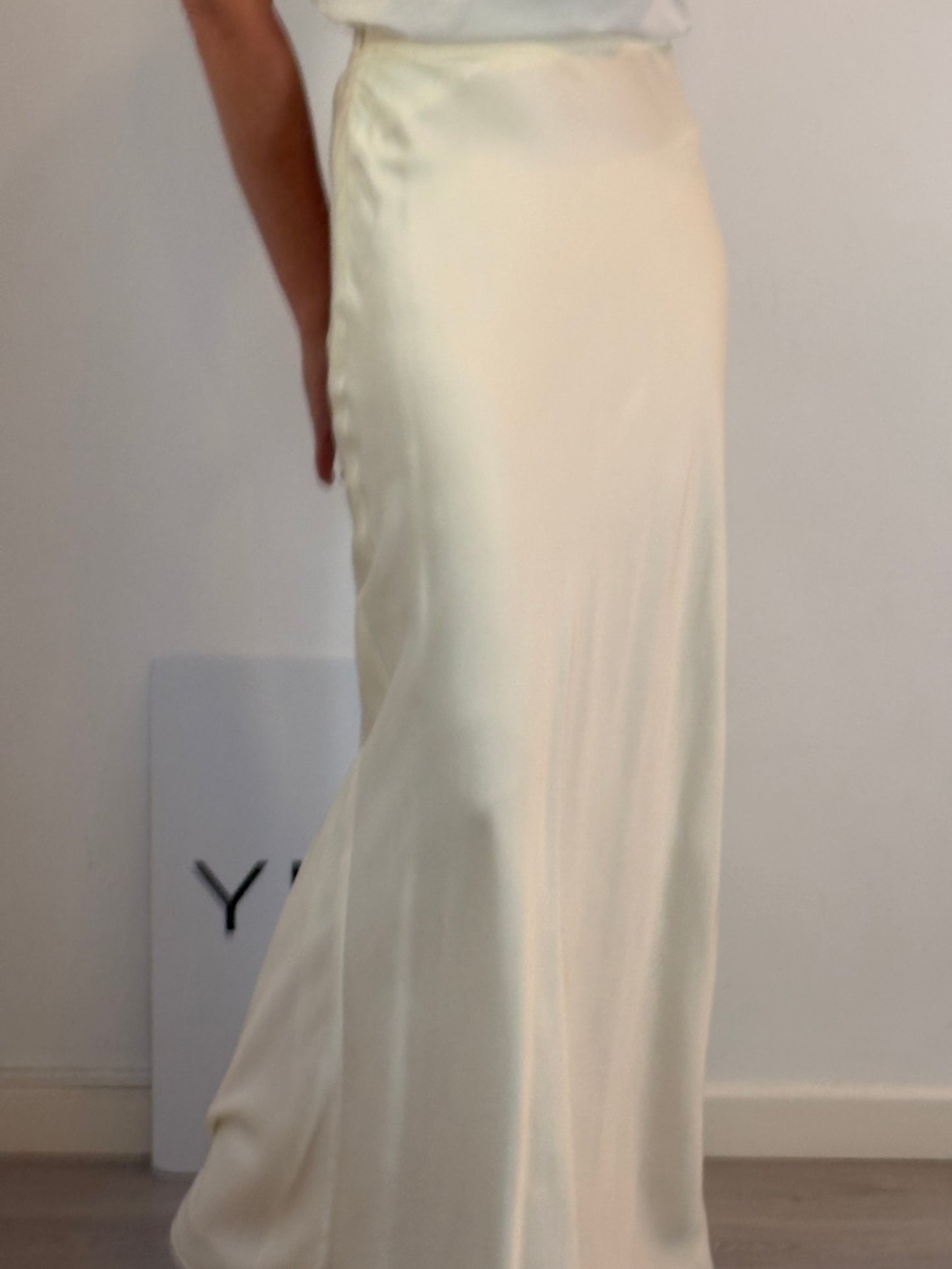 SEZANE (EDITIONS). Falda beige crudo satinada T.36