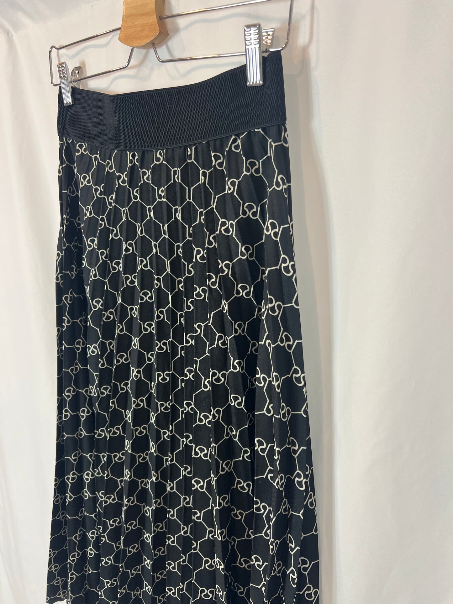 ZÚA. Falda midi plisada estampada. T S/M