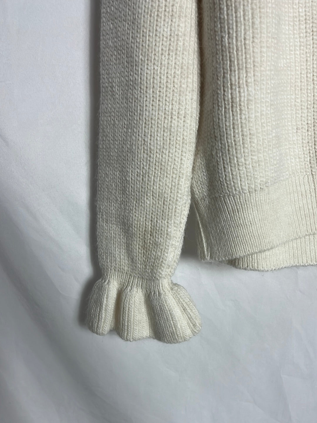 ZARA. jersey beige bordado T.s