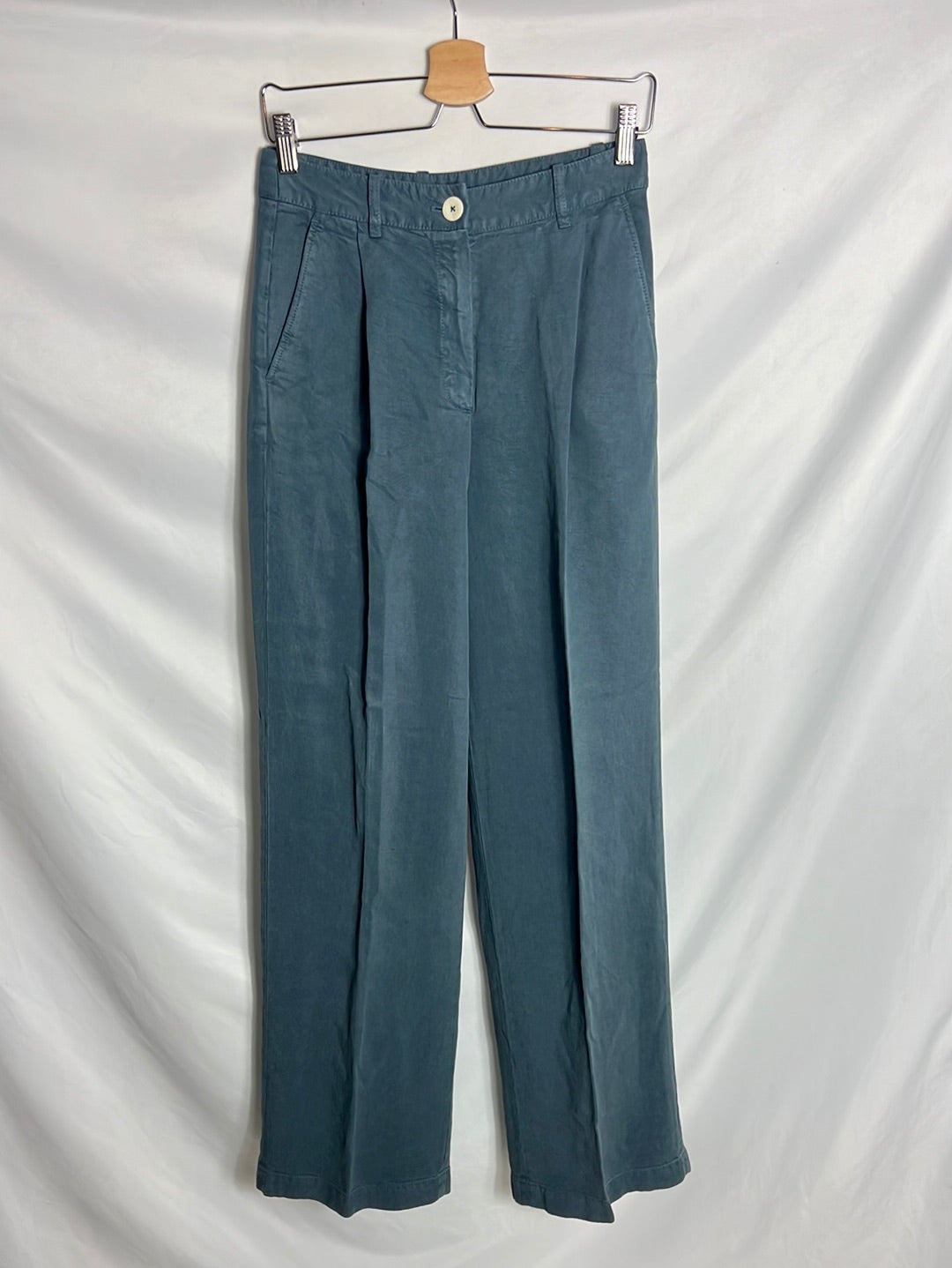 MASSIMO DUTTI. Pantalón azul pata ancha  fluido. T 38(Tara)