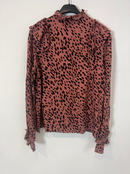 OTRAS. Blusa fluida estampada detalle volantes. T S