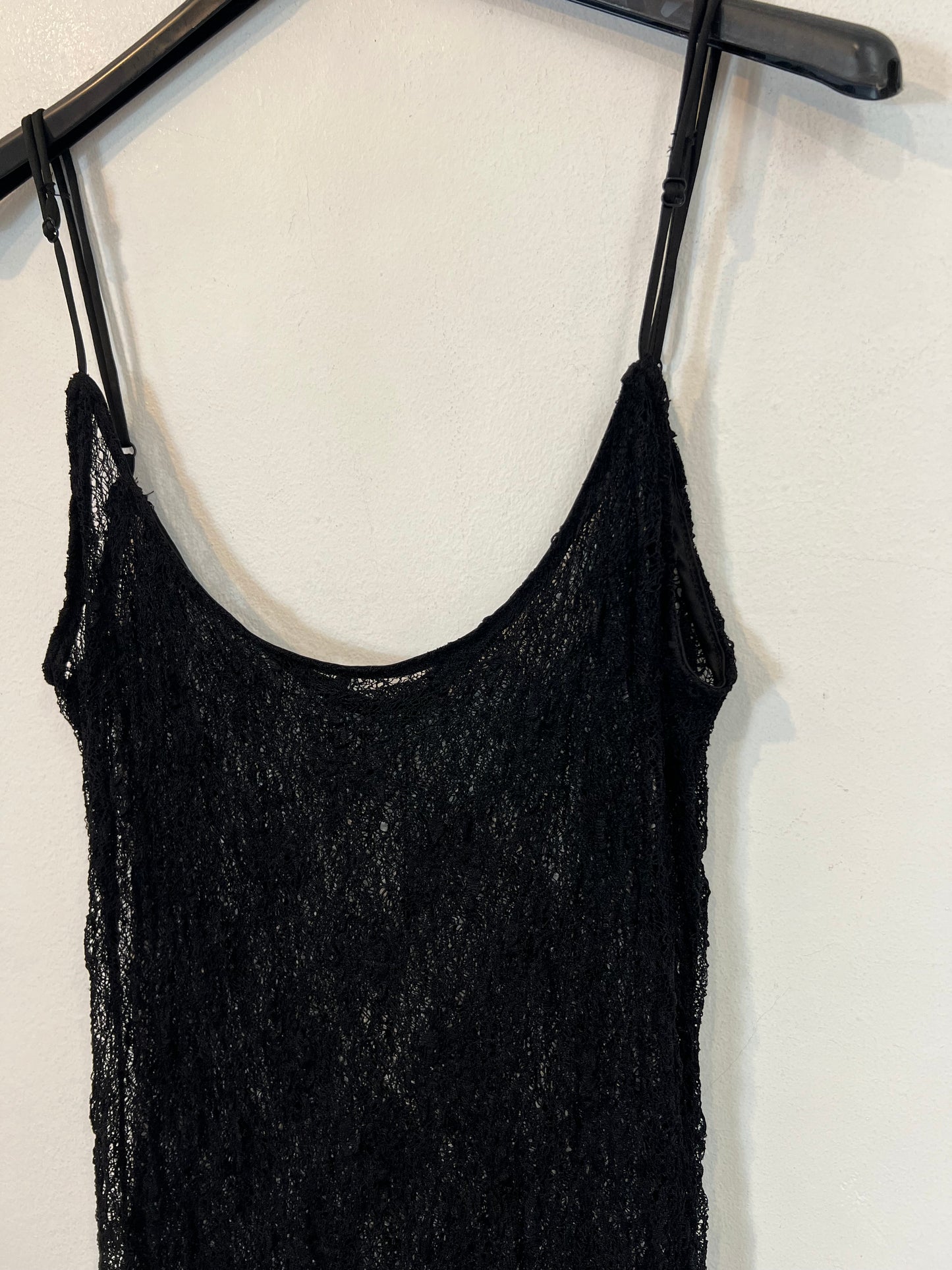 ZARA. Vestido negro encaje