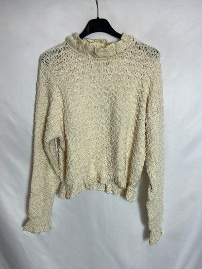 Textured ruffled jersey. TS