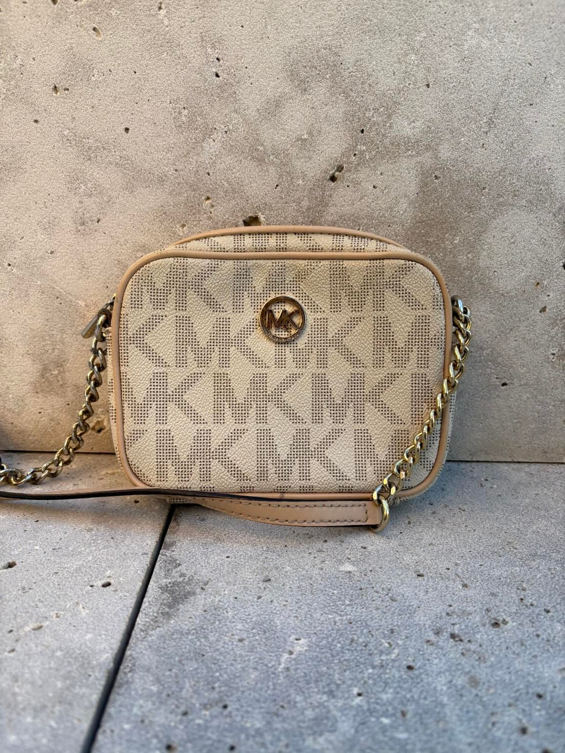 MICHAEL KORS. Bolso mini bandolera