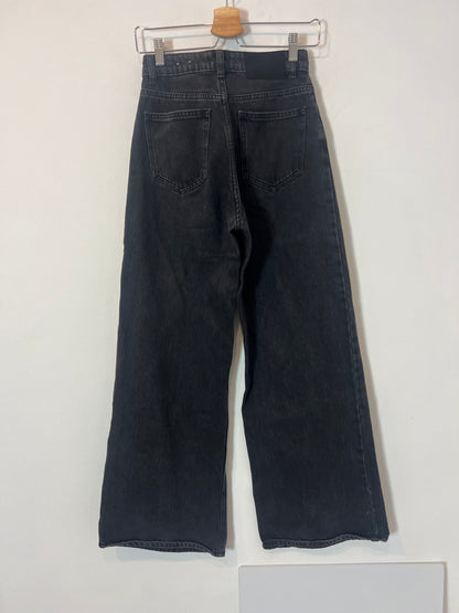 PULL&amp;BEAR. Wide-leg black denim. Size 32