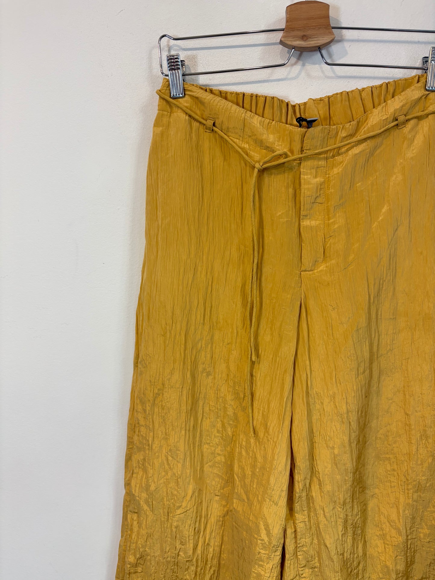 Pantalón fluido textura