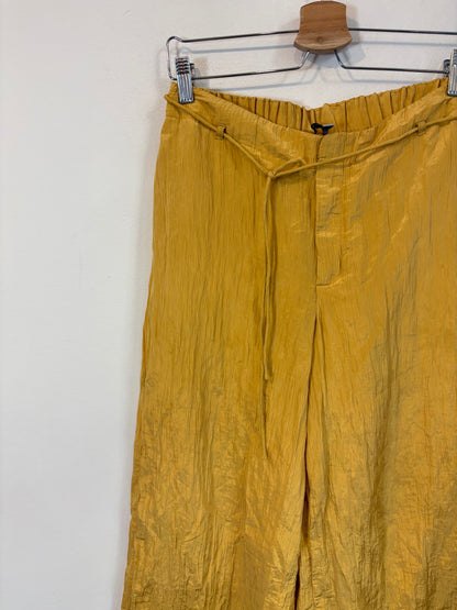 Pantalón fluido textura