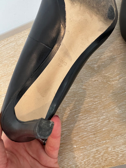 MANGO. Black dress shoes, size 37