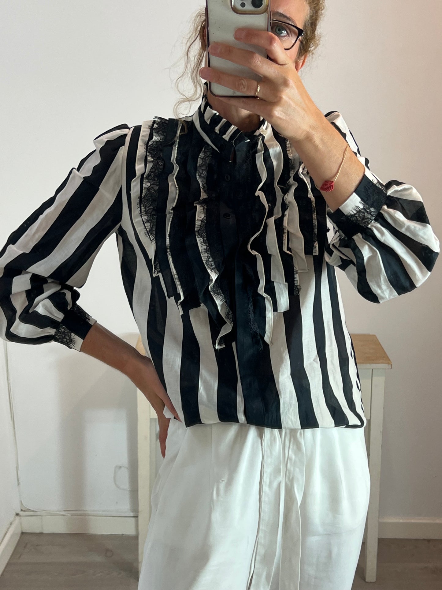 ZARA. Black and white striped blouse Ts