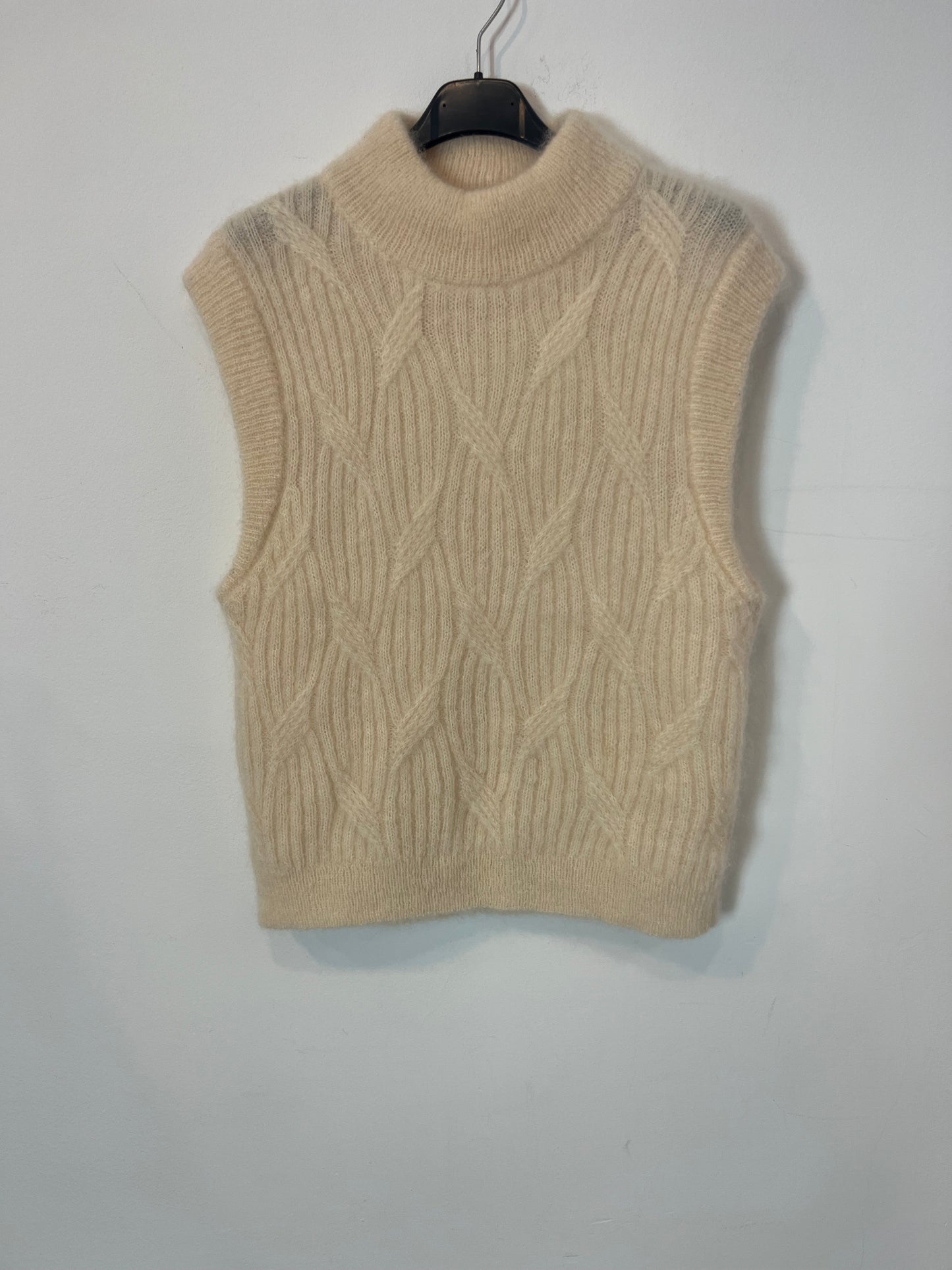 MAISON ANJE. Jersey sin mangas beige claro. T S