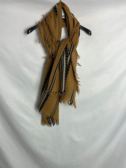 MASSIMO DUTTI. Pañuelo mostaza/camel estampado