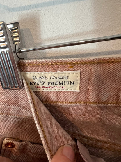 LEVI'S. Pantalón denim rosa T.40