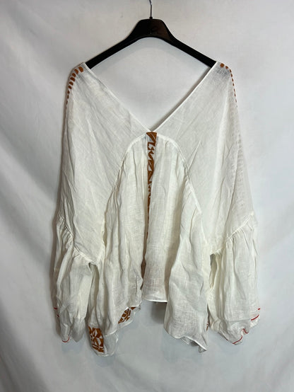 MASSIMO DUTTI. Embroidered linen blouse. T.S.