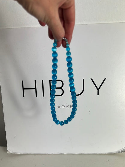 OTHERS. Blue boots necklace