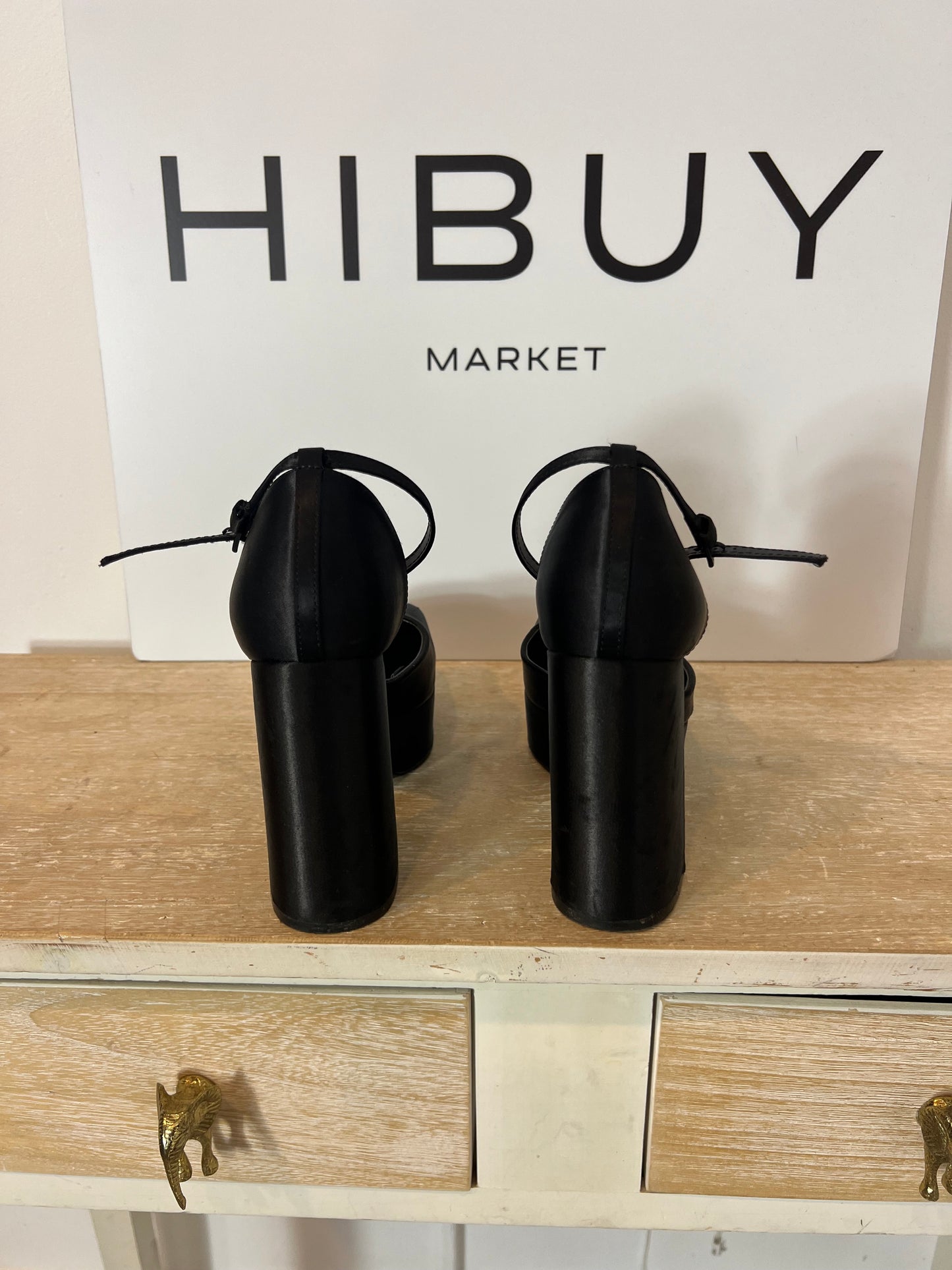 ZARA. Tacón raso plataforma. T 37