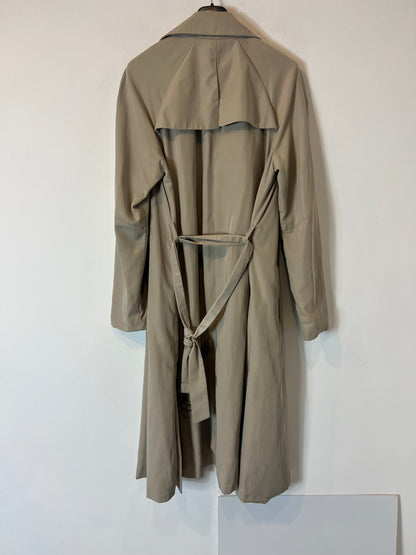 ZARA. Chaqueta larga beige estilo gabardina. T XS