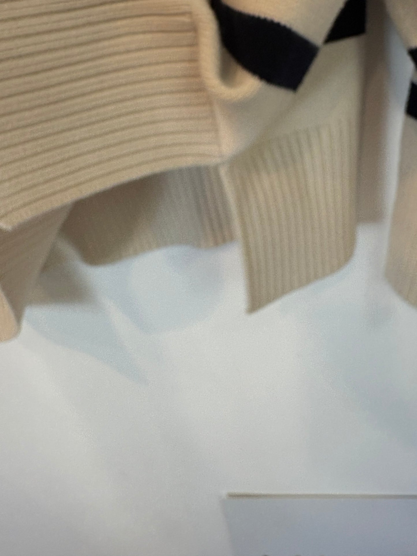 ZARA. Dark blue striped sweater, TS