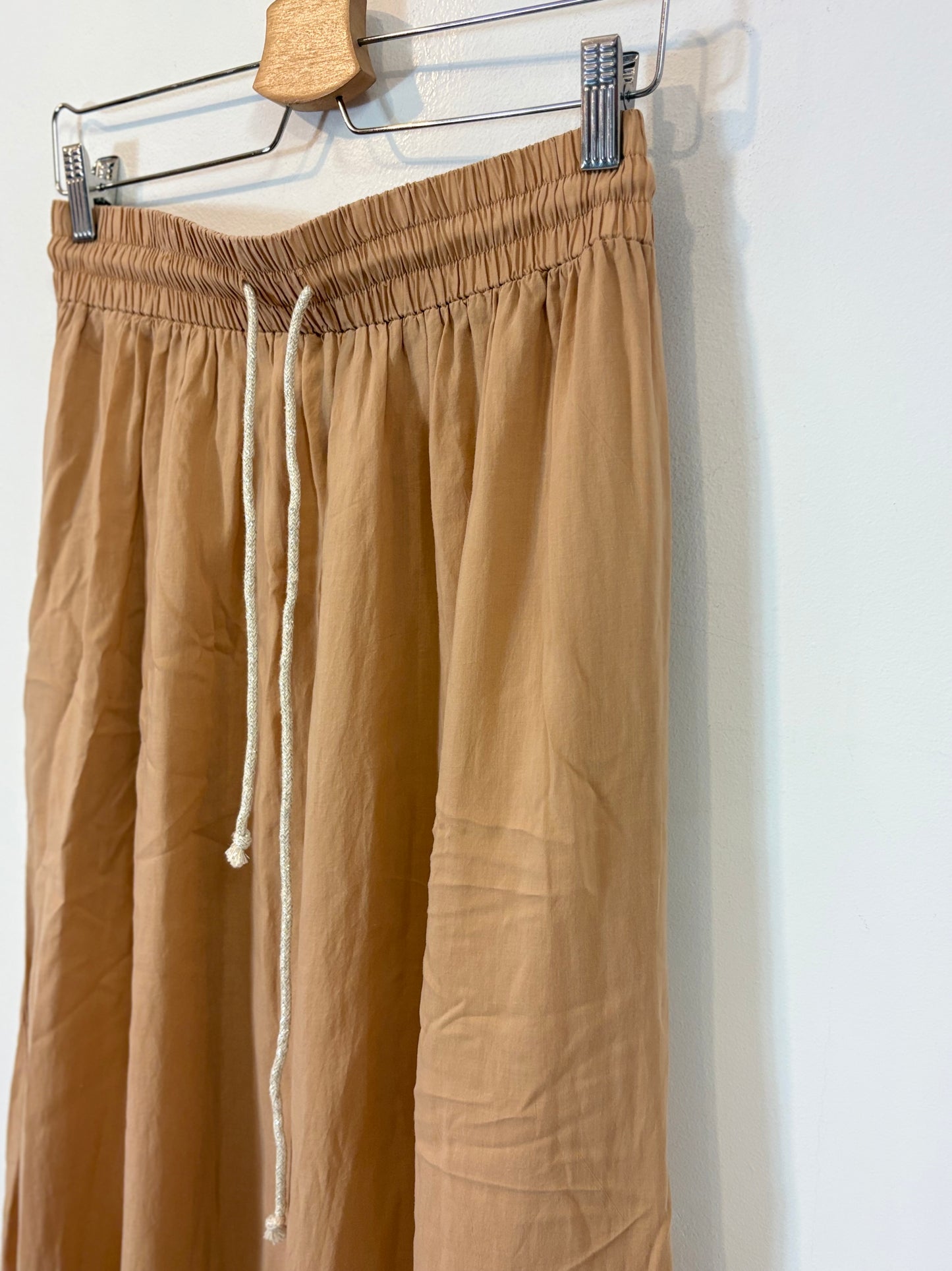 ZARA. Falda larga asimétrica. T M