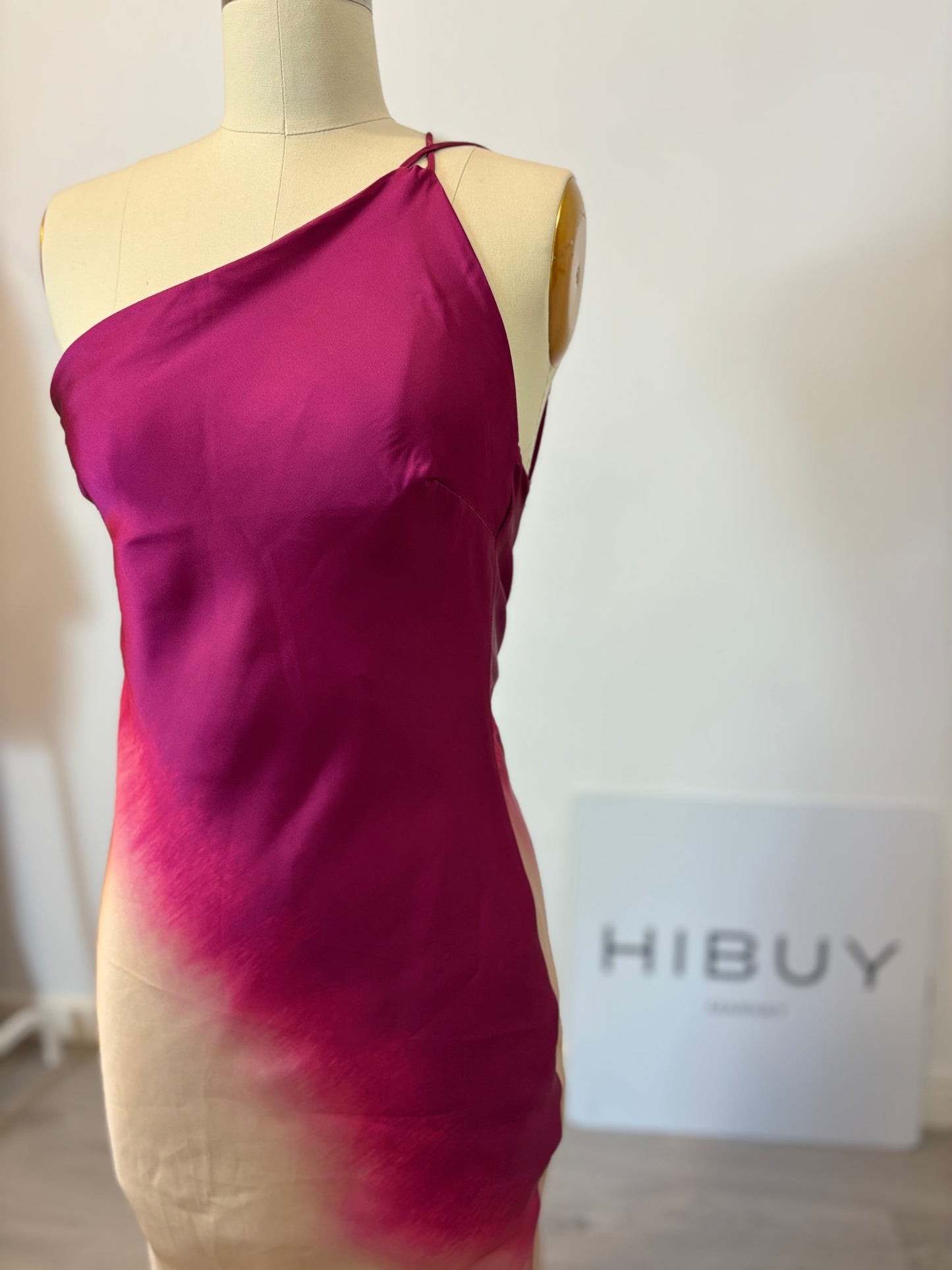 ZARA. Vestido largo asimétrico. T S