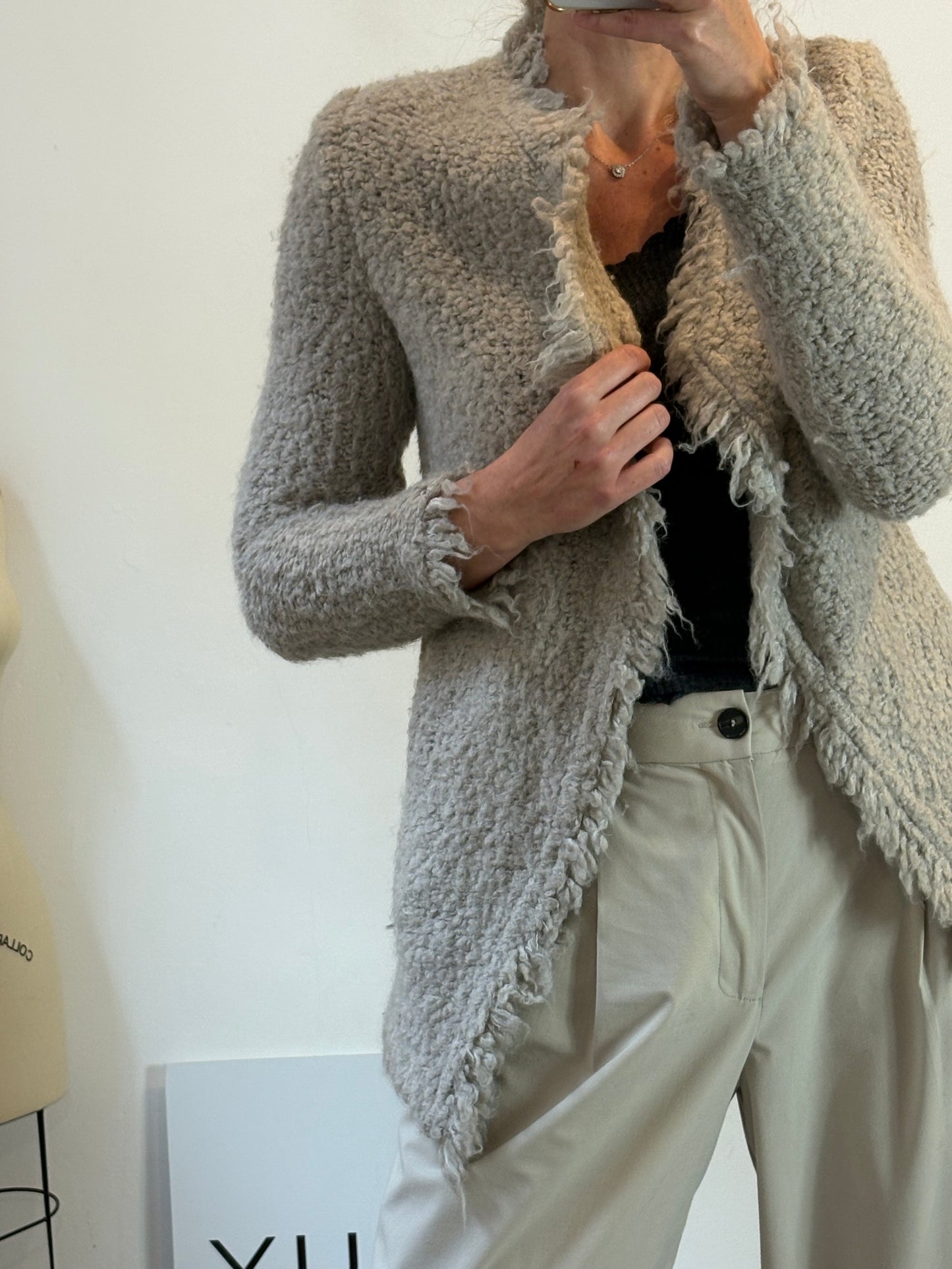 IRO. Chaqueta gris punto grueso