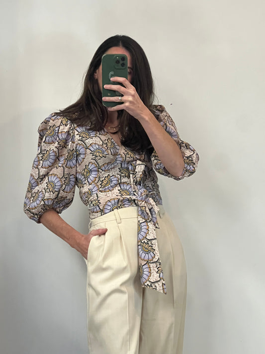 CLAUDIE PIERLOT. Blusa flores cruzada