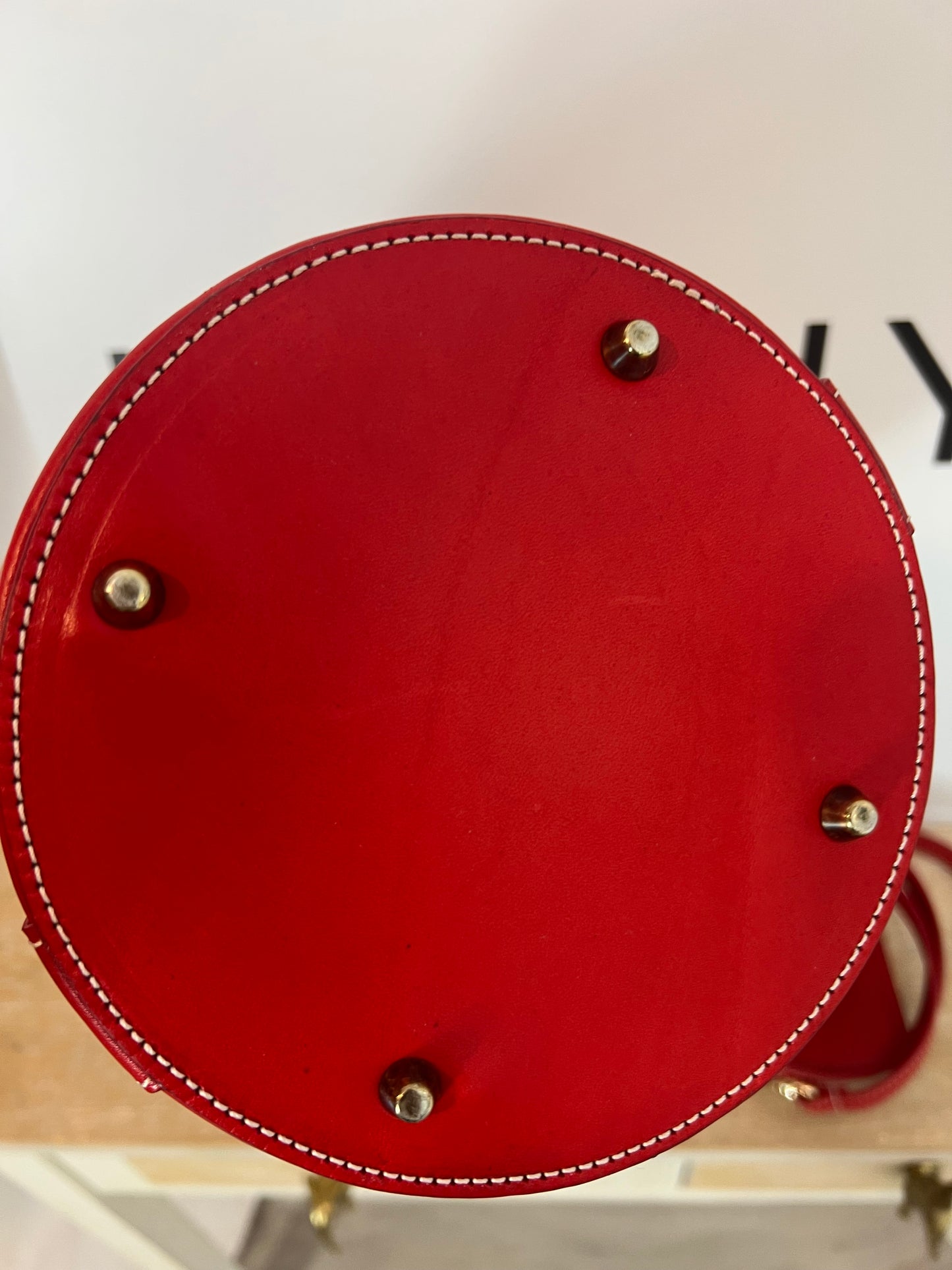 PARENZO. Bolso rojo piel doble asa